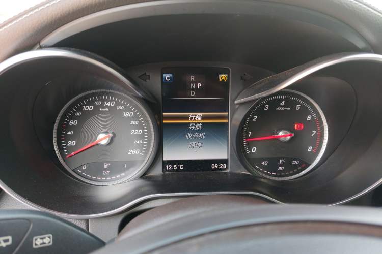 Used Mercedes-Benz GLC 2017 GLC 260 4MATIC Luxury Model Instrument Cluster