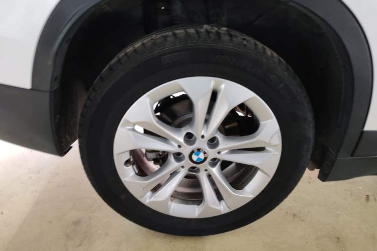 Used BMW X1 2016 sDrive18Li Premium Edition
