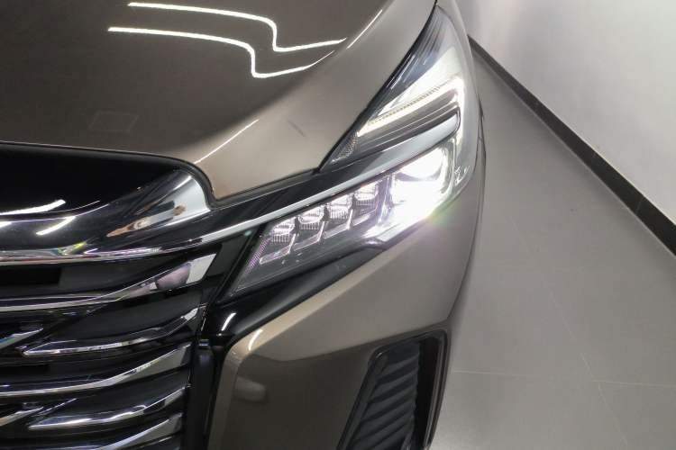 Used Buick GL8 2023 Land Executive Class 652T Luxury Model