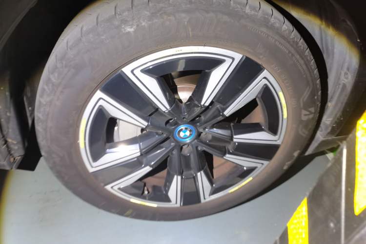 Used BMW iX3 2021 Updated Leading Edition
