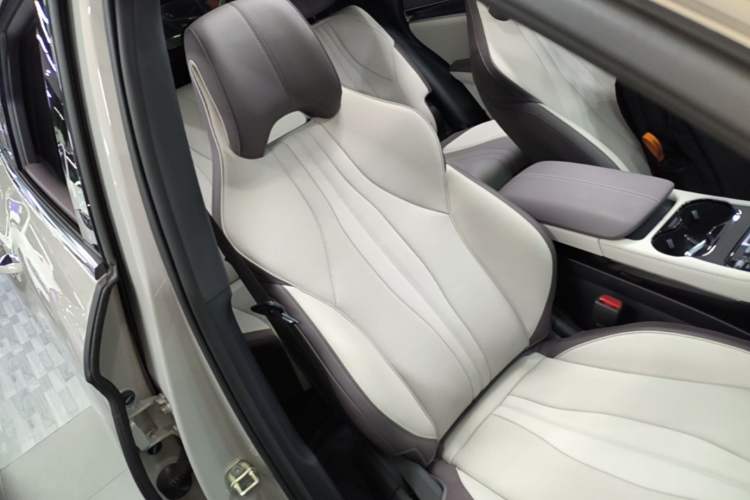 Used BYD Song PLUS New Energy 2025 EV Intelligent Driving Version 520km Premium Model Right Front Seat