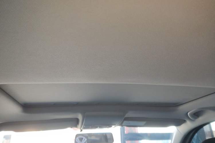 Used Volkswagen Lavida 2015 1.6L Automatic Comfort Edition Headliner