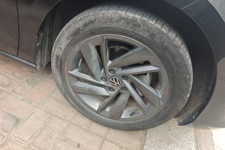 Used Volkswagen Lamando 2024 Lavida L 280TSI DSG Spicy Edition Right Front Wheel Hub