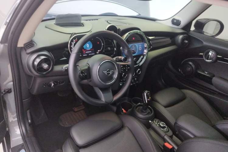 Used MINI 2022 Updated 1.5T COOPER Classic Edition