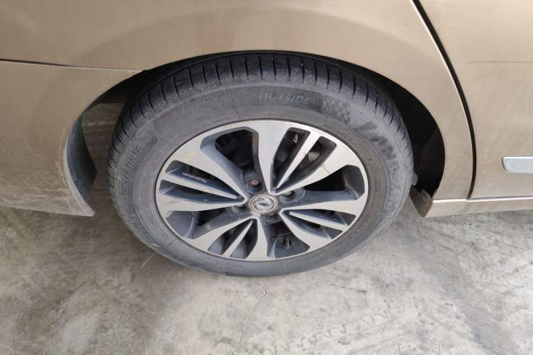 Used Dongfeng Aeolus A60 2016 1.6L Automatic Luxury Model
