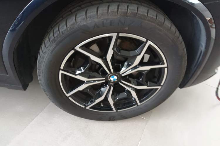 Used BMW X3 2022 xDrive25i M Sport Package Right Front Wheel Hub