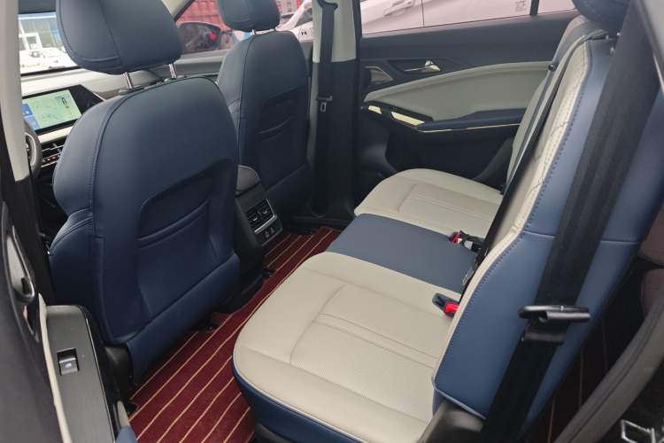 Used SOL X8 PLUS 2023 1.5 TGDI DCT Smart Home Edition 7-Seater