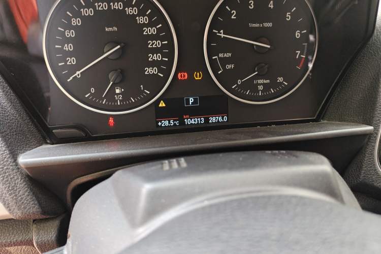 Used BMW 2 Series 2015 218i Convertible Coupe Odometer Close Up