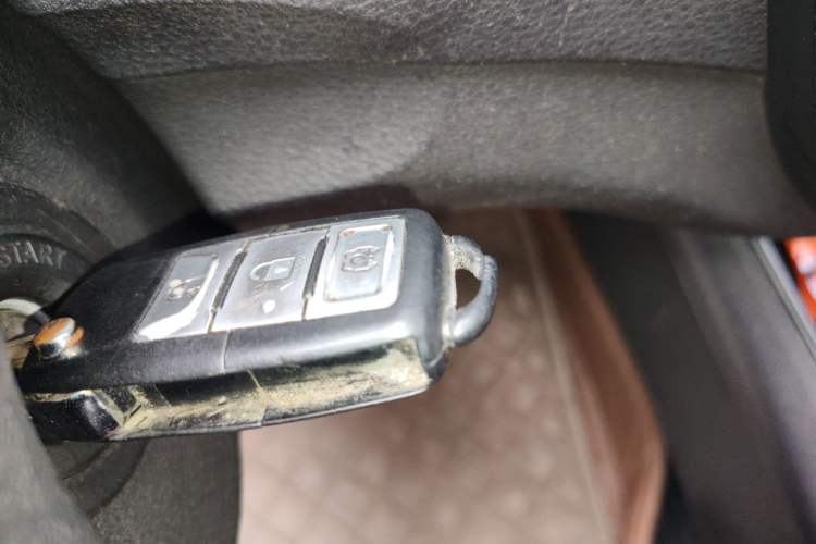 Used FORTHING Joyear X5 2013 1.6L Manual Luxury Model China IV Standard