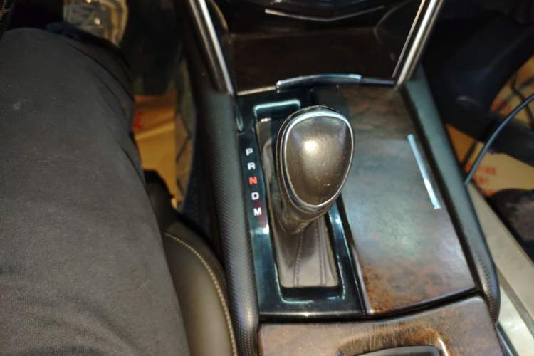 Used Cadillac XTS 2018 28T Tech Edition Gear Lever