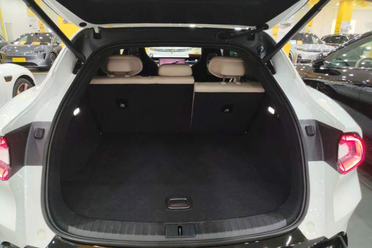 Used Xiaomi Auto YU7 2025 Ultra-Long Range High-Performance All-Wheel-Drive Max Edition
