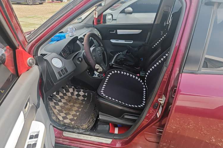 Used Suzuki Swift 2016 1.5L Manual Fashion Edition Cool Play Version
