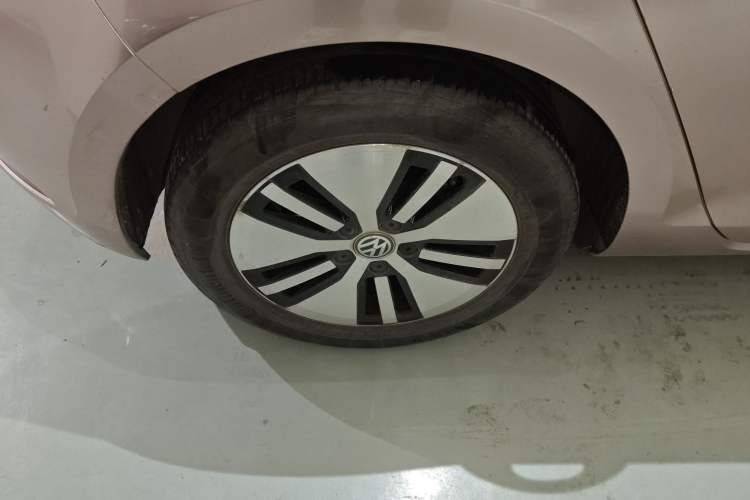 Used Volkswagen Golf New Energy 2018 e-Golf Right Rear Wheel Hub