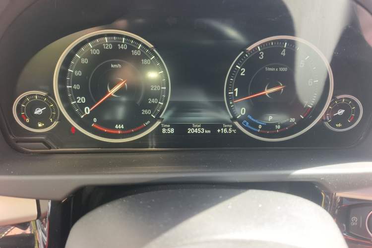 Used BMW X6 2016 xDrive35i Base Model Middle East Odometer Close Up