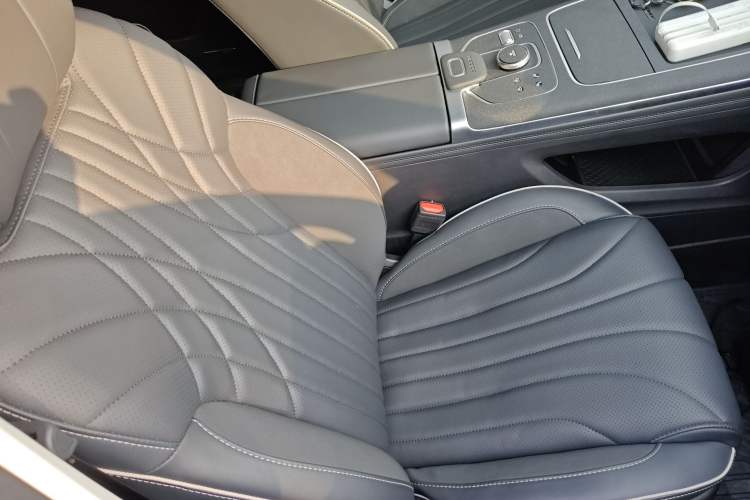 Used Chery Tiggo 9 2023 2.0T Automatic Two-Wheel Drive Luxury Version 7 Seats