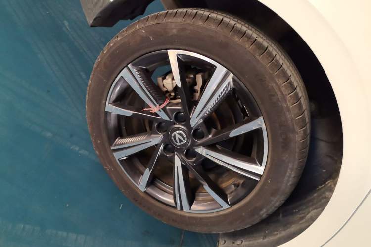 Used CHANGAN Eado DD 2023 Blue Whale NE 1.5T GDI DCT Navigation Model Exterior 5