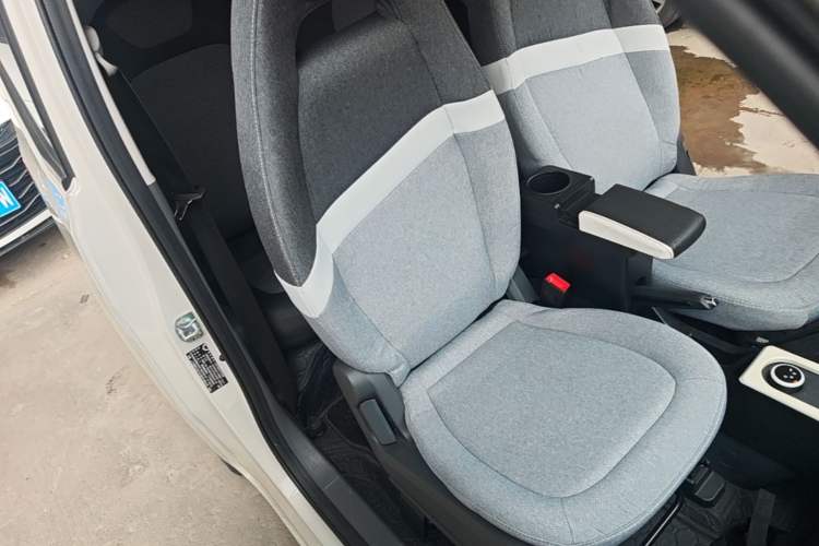 Used Wuling Hongguang MINIEV 2022 Macaron Premium Model – Lithium Iron Phosphate
