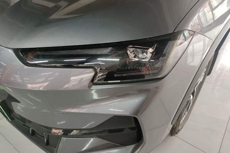 Used JETOUR Shanhai L6 2024 1.5TD DHT MAX
