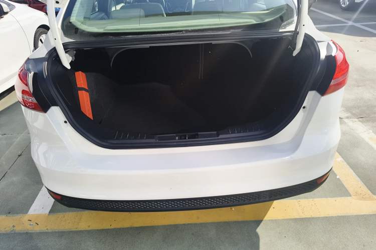 Used Ford Focus 2017 Sedan 1.6L Automatic Comfort Plus SmartDrive Edition
