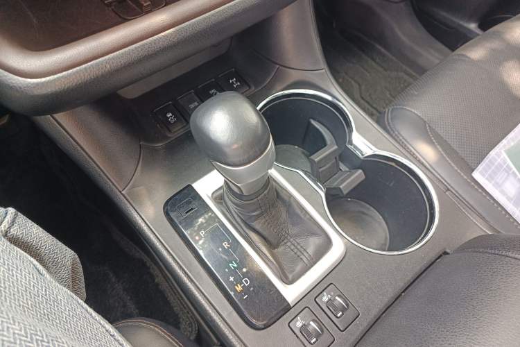 Used Toyota Highlander 2018 2.0T Four-Wheel Drive Luxury Edition 7 Seats China V Emission Standard