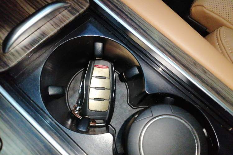 Used Haval H9 2017 2.0T Gasoline 4x4 Premium 5-Seater