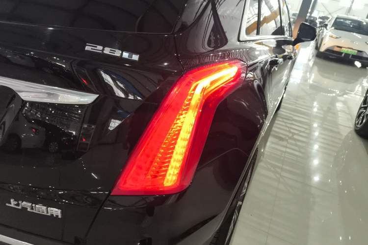 Used Cadillac XT5 2018 25T Luxury Model