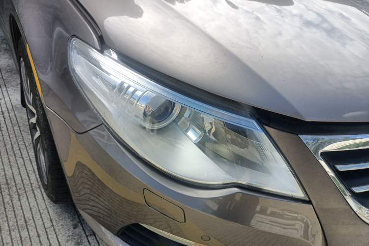 Used Volkswagen FAW-Volkswagen CC 2011 1.8TSI Luxury Model Right Front Headlight