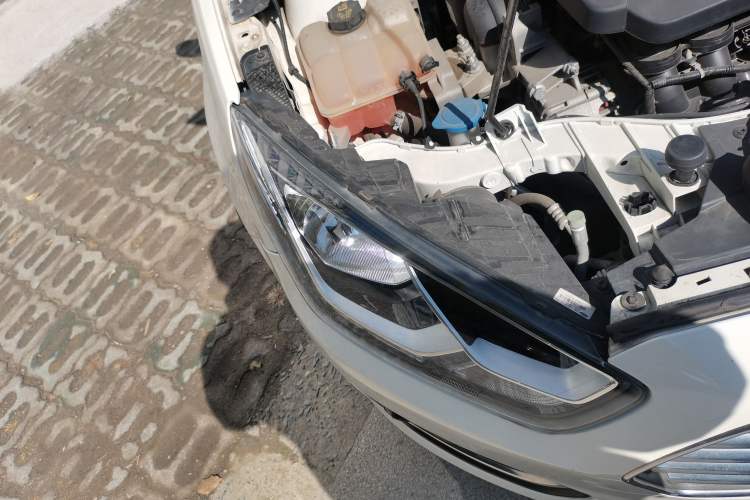 Used Ford Escort 2015 1.5L Automatic Fashion Model
