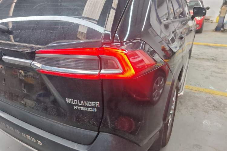 Used Toyota Wildlander 2021 Dual-Engine 2.5L E-CVT Two-Wheel Drive Luxury Edition