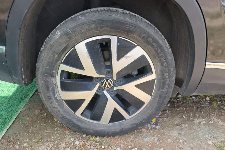 Used Volkswagen Tayron 2023 330TSI Two-Wheel-Drive Luxury Plus Advanced Version
