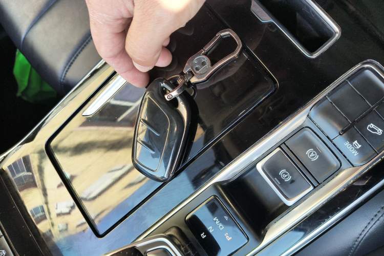 Used Roewe RX5 MAX 2019 300TGI Automatic 4G Connect Luxury Edition
