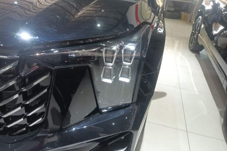 Used GAC Trumpchi GS8 2024 Linghang Series 2.0 TGDI Two-Wheel Drive Luxury Smart Connectivity Version Left Front Headlight