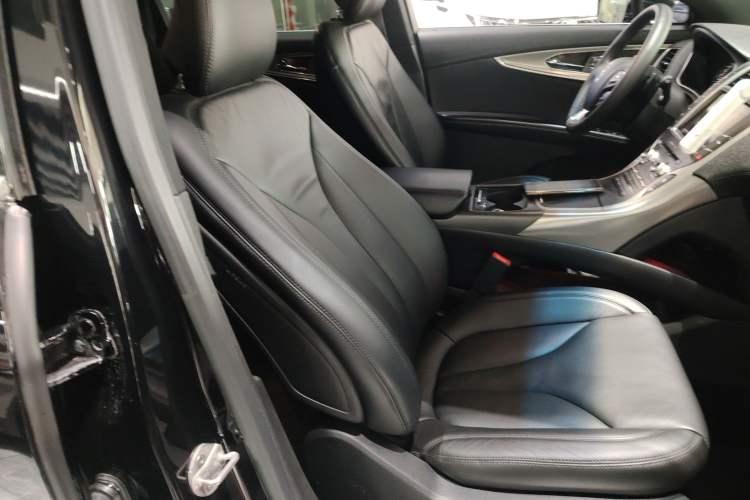 Used Lincoln MKX 2015 2.0T Two-Wheel Drive Deluxe Edition
