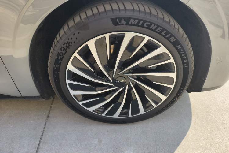 Used EXEED Star Era ET 2025 Pure Electric 760 Max Two-Wheel Drive Urban Advanced Driver Assistance System
