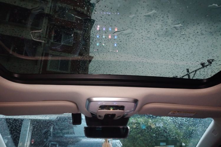 Used Hongqi H5 2024 2.0T Automatic Smart Connect Flagship Edition Headliner