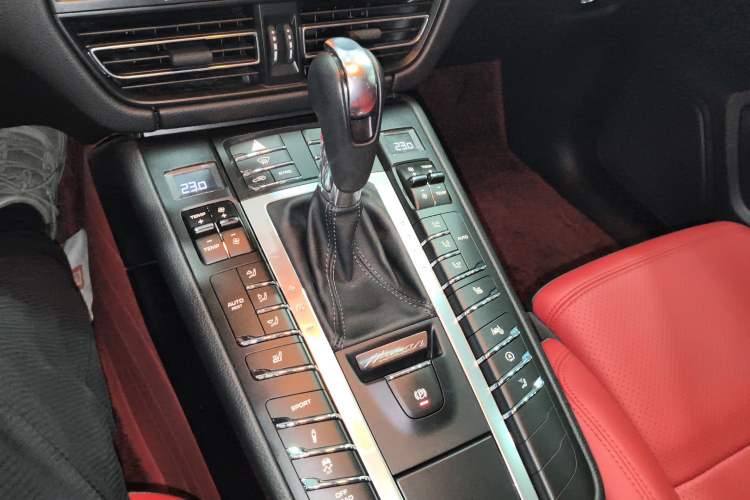 Used Porsche Macan 2021 Macan 2.0T