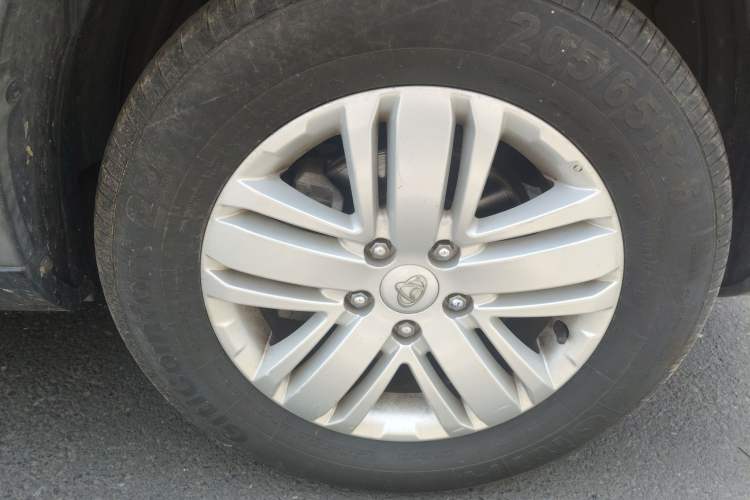 Used CHANGAN OSHAN X70A 2018 1.5L Manual Comfort Model Right Front Wheel Hub