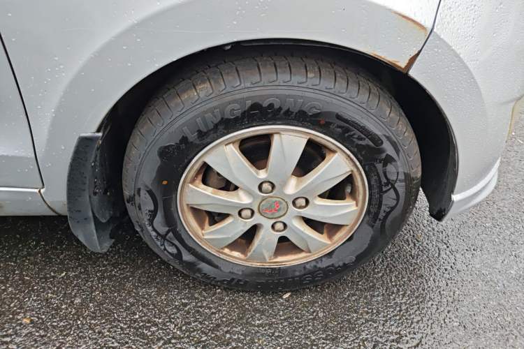 Used Wuling Hongguang 2014 1.2L S Standard Version China IV Standard Right Front Wheel Hub