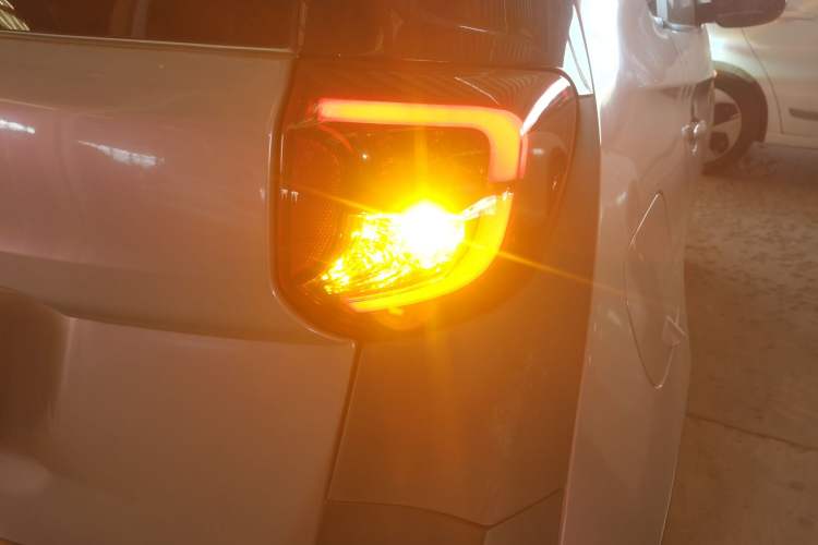 Used Chery QQ Little Ant 2021 150 000 Yuan Ant Fan Edition Ant Trend Version Lithium-Ion Battery Exterior 3