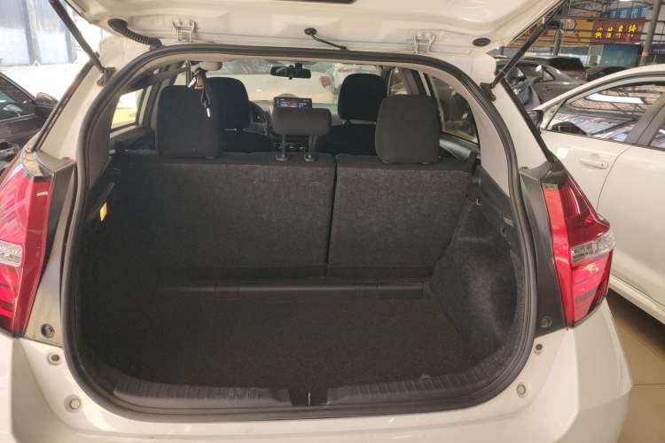 Used Toyota YARiS L Zhi Xuan 2016 Revised 1.5E CVT Charming Edition