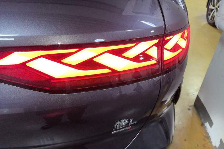 Used BYD Tang L 2025 DM 215KM LiDAR Flagship Model
