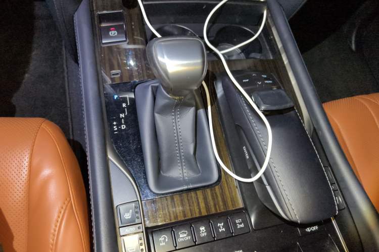 Used Lexus LX 2019 570 Peak Special Edition
