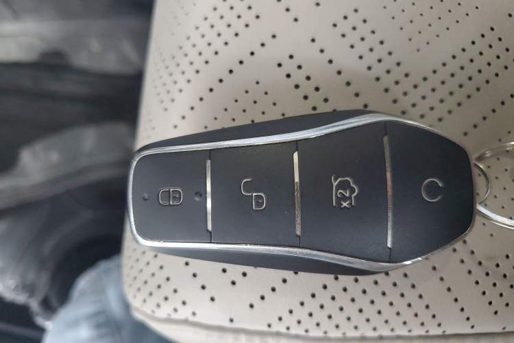 Used BYD Yuan UP 2025 Intelligent Driving Version 401 km Beyond-Range Edition
