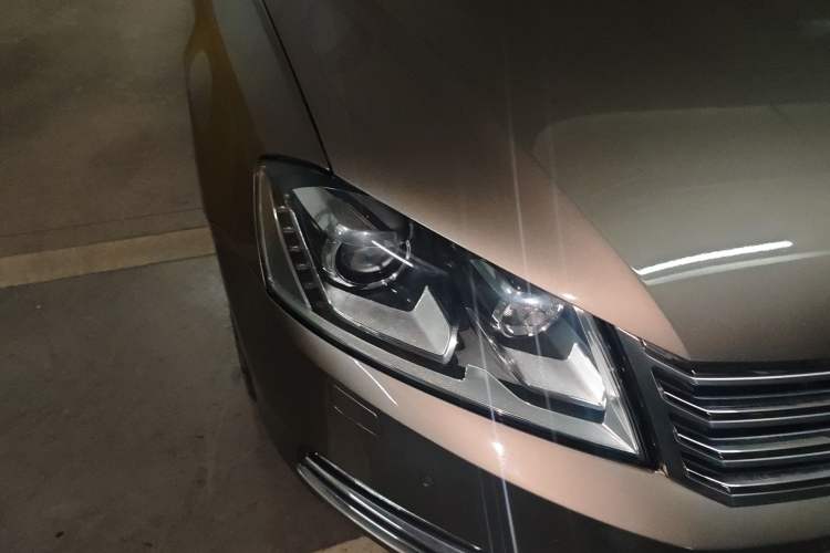 Used Volkswagen Magotan 2012 1.8TSI Prestige Model Right Front Headlight