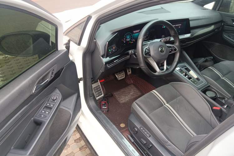 Used Volkswagen Golf 2021 280TSI DSG R-Line
