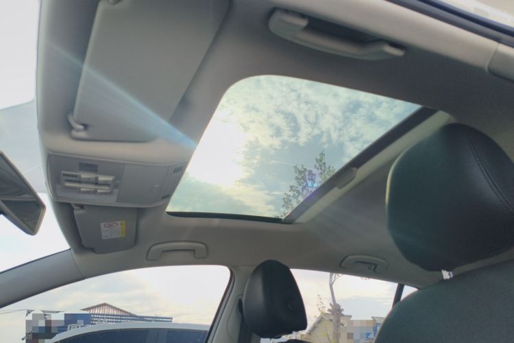 Used Volkswagen Golf 2017 1.6L Automatic Comfort Million-Vehicle Anniversary Edition Headliner