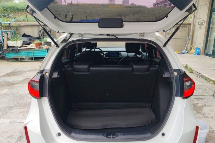 Used Honda Fit 2023 1.5L CVT Trend Edition Trunk