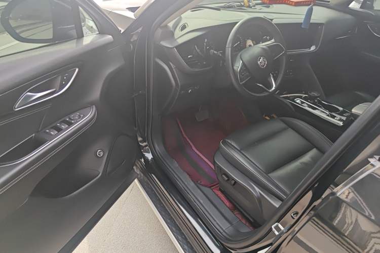 Used Buick Envision 2023 Encore Plus 652T Five-Seat Luxury Model
