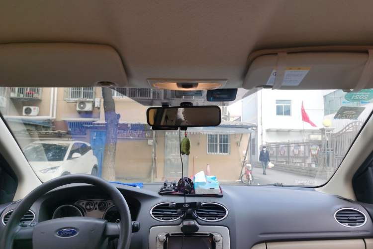 Used Ford Focus 2013 Sedan Classic 1.8L Manual Base Model