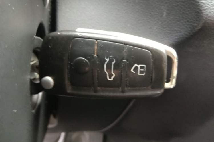 Used Audi Q3 2015 30 TFSI Ambition Edition Vehicle Key